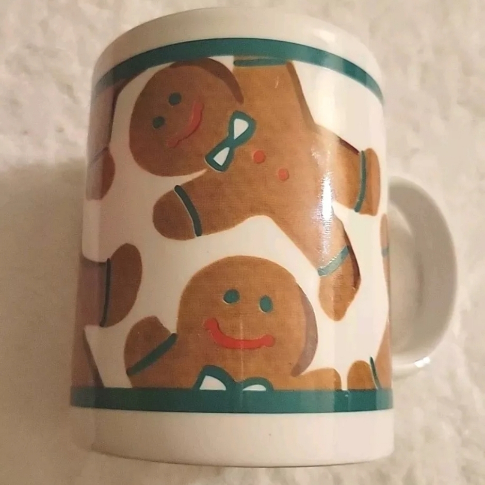 Vintage 1980's Gingerbread Man Men Christmas Mug Cup RARE white ceramic